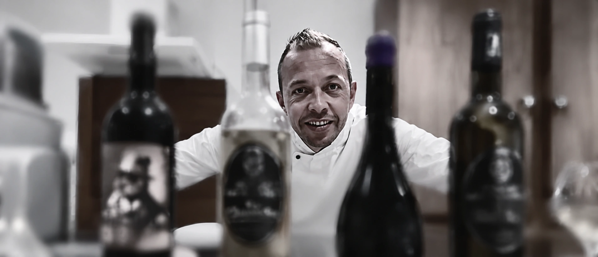 Yann et une sélection de vins Le Vin en Soie